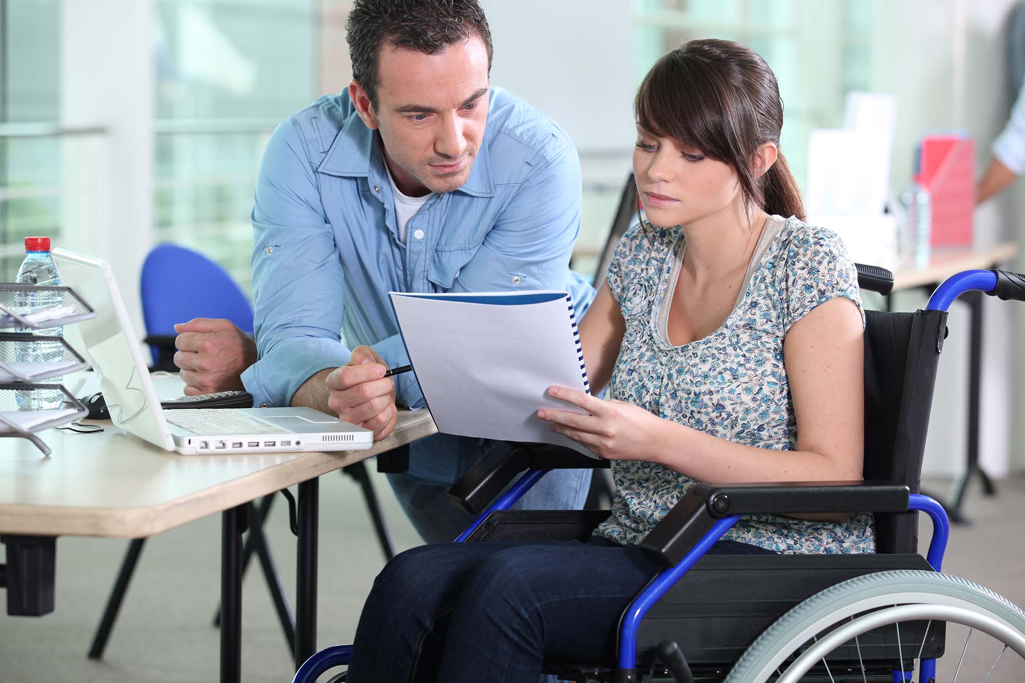Принят закон о сниженных тарифах на социальное страхование при несчастных случаях для инвалидов
