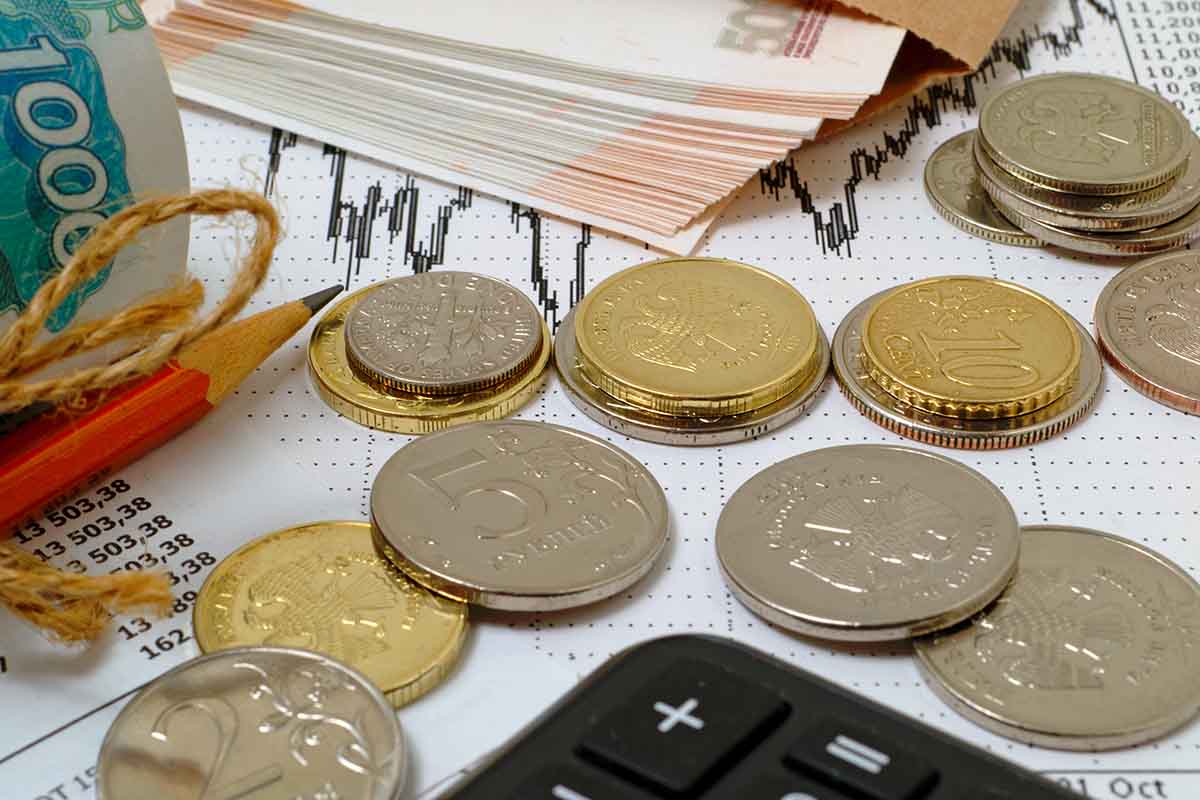 Депутаты приняли законопроект о регулировании внебиржевых финансовых сделок