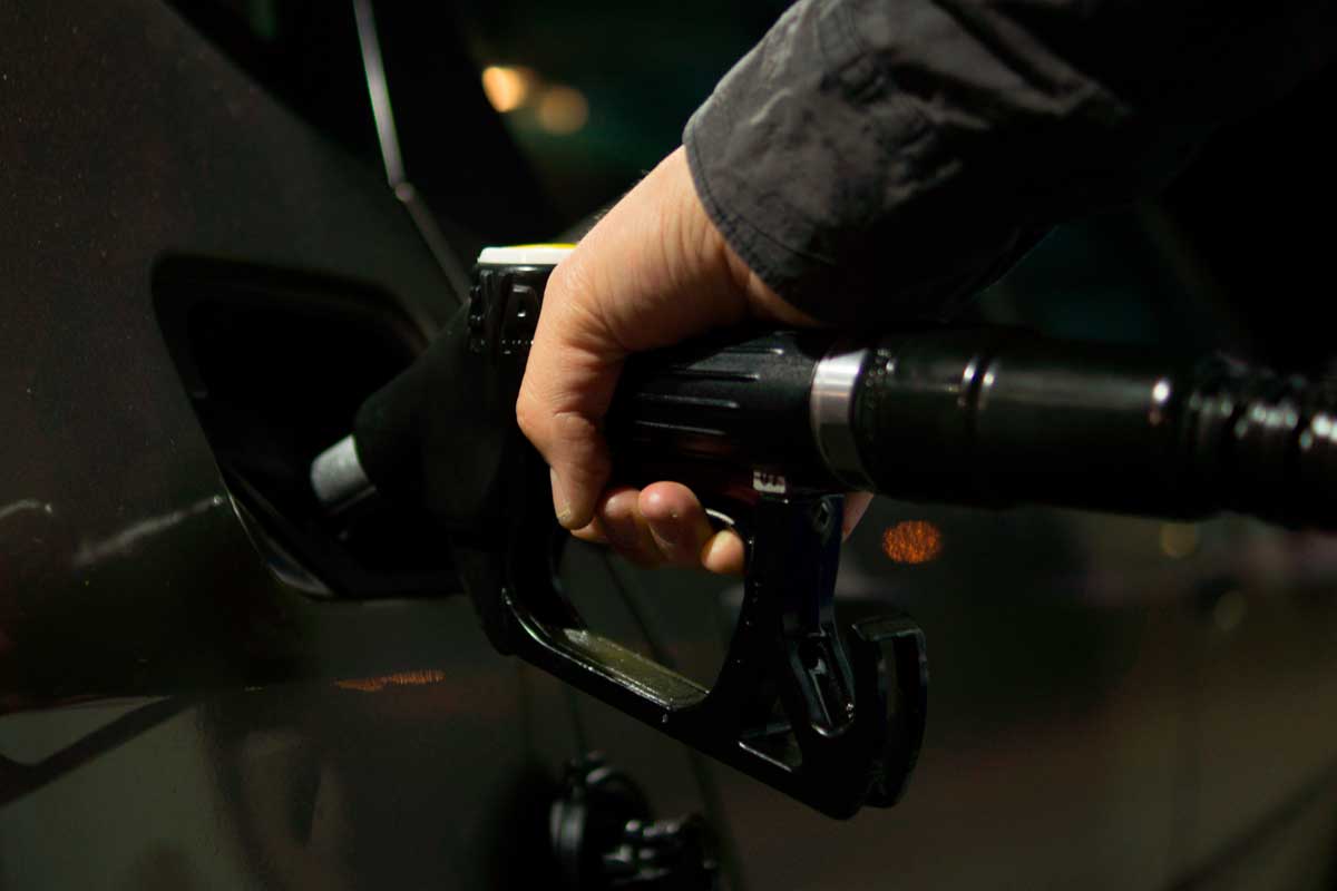 Депутаты оценивают возможность введения корректирующего механизма при продаже бензина и дизельного топлива