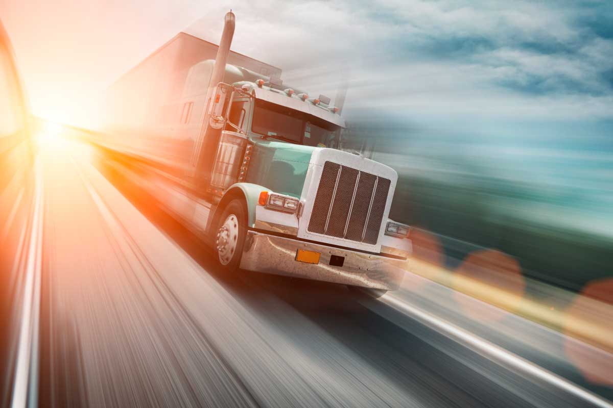 Парламентарии приняли закон о привлечении собственников грузовых автомобилей к административной ответственности за перевес